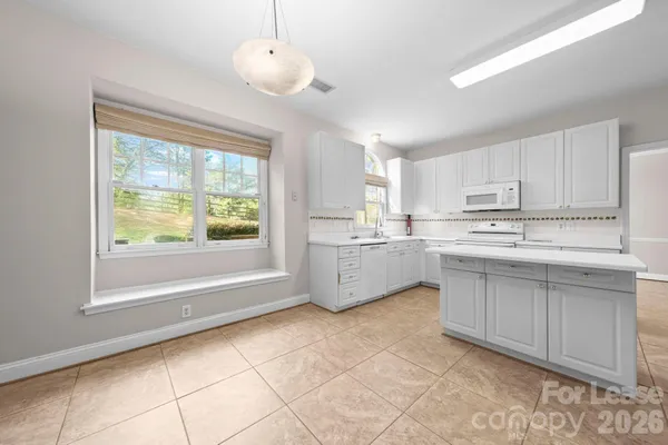 $2,900 | 214 Southern Cross Lane, Matthews, NC 28105