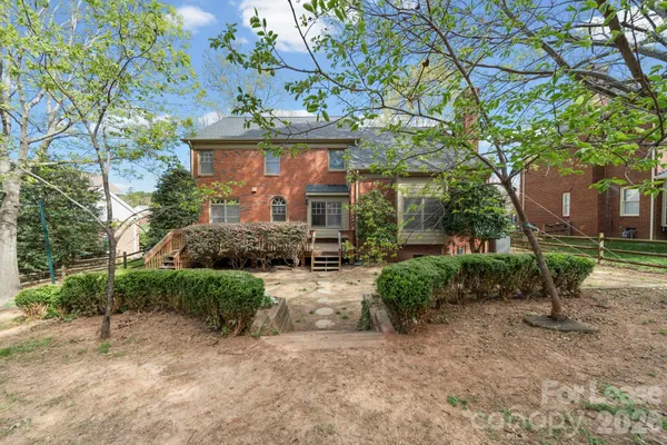 $2,900 | 214 Southern Cross Lane, Matthews, NC 28105