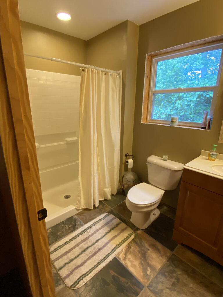 1261 Sloans Valley Road Burnside, KY 42519 - Photo 13 of 33 8B8569ED-15FD-4973-971D-F7E36A9BE299_1_1