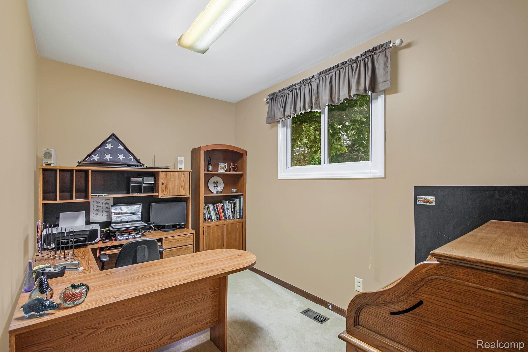 2991 Mohawk Lane Rochester, MI 48306 - Photo 16 of 33 Bonus room