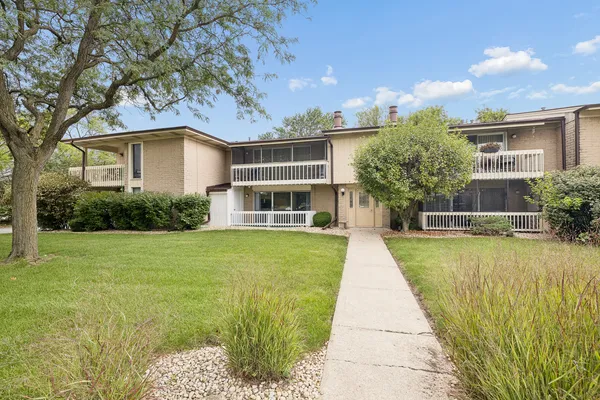 $239,000 | 15812 86th Avenue, Unit 136, Orland Park, IL 60462