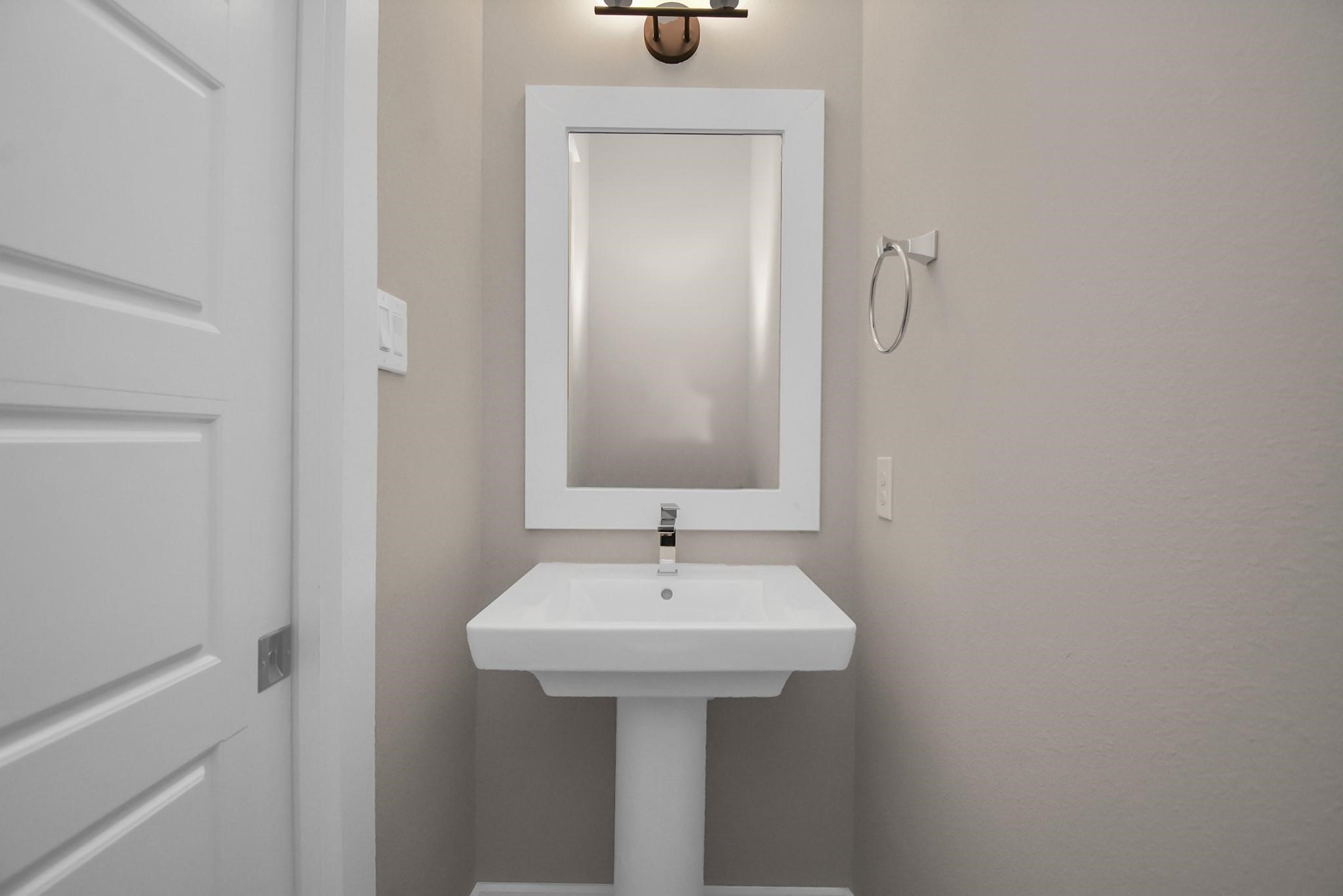 1235 West Tidwell Road Houston, TX 77091 - Photo 12 of 27