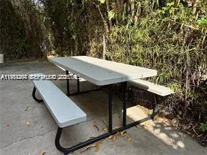 $1,650 | 2001 Northwest Flagler Terrace, Unit 3, Miami, FL 33125