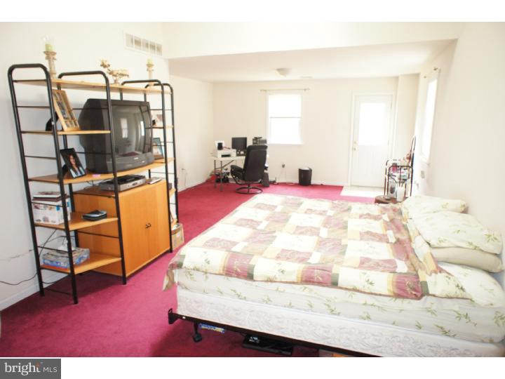 9354 Annapolis Road Philadelphia, PA 19114 - Photo 16 of 21 Bedroom - Main