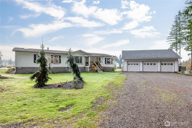 $499,500 | 200 Studebaker Road, Castle Rock, WA 98611
