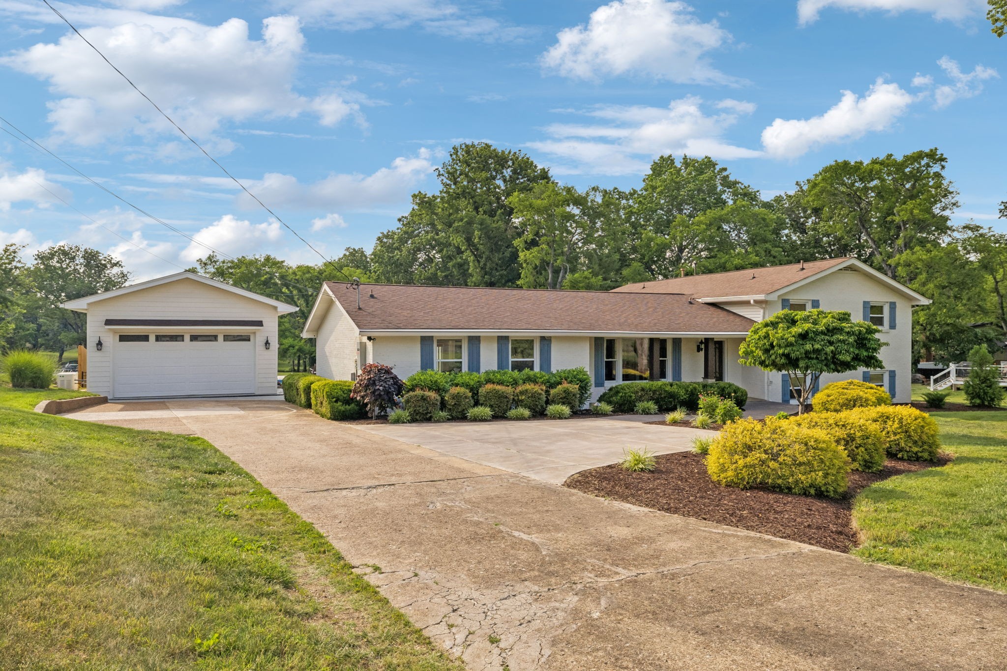192 Cherokee Road Hendersonville, TN 37075 - Photo 3 of 98