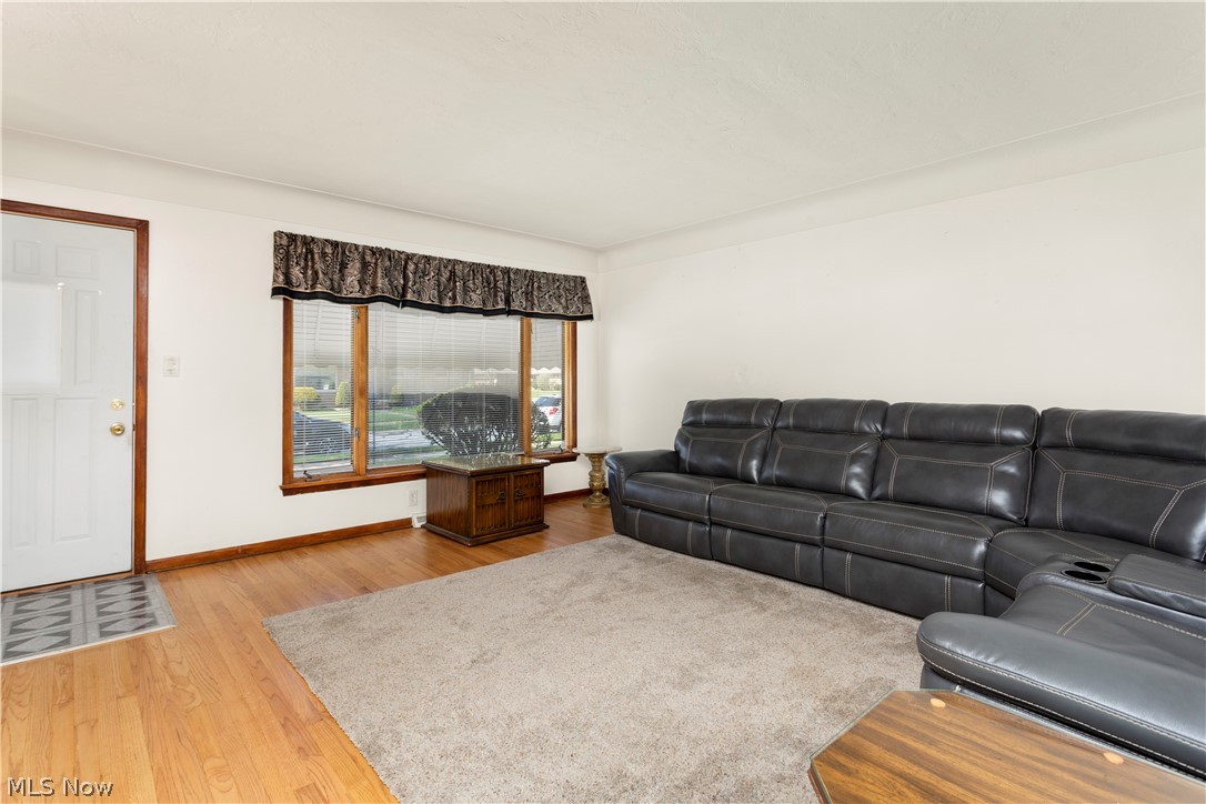 4134 Rabbit Run Drive Brooklyn, OH 44144 - Photo 2 of 13