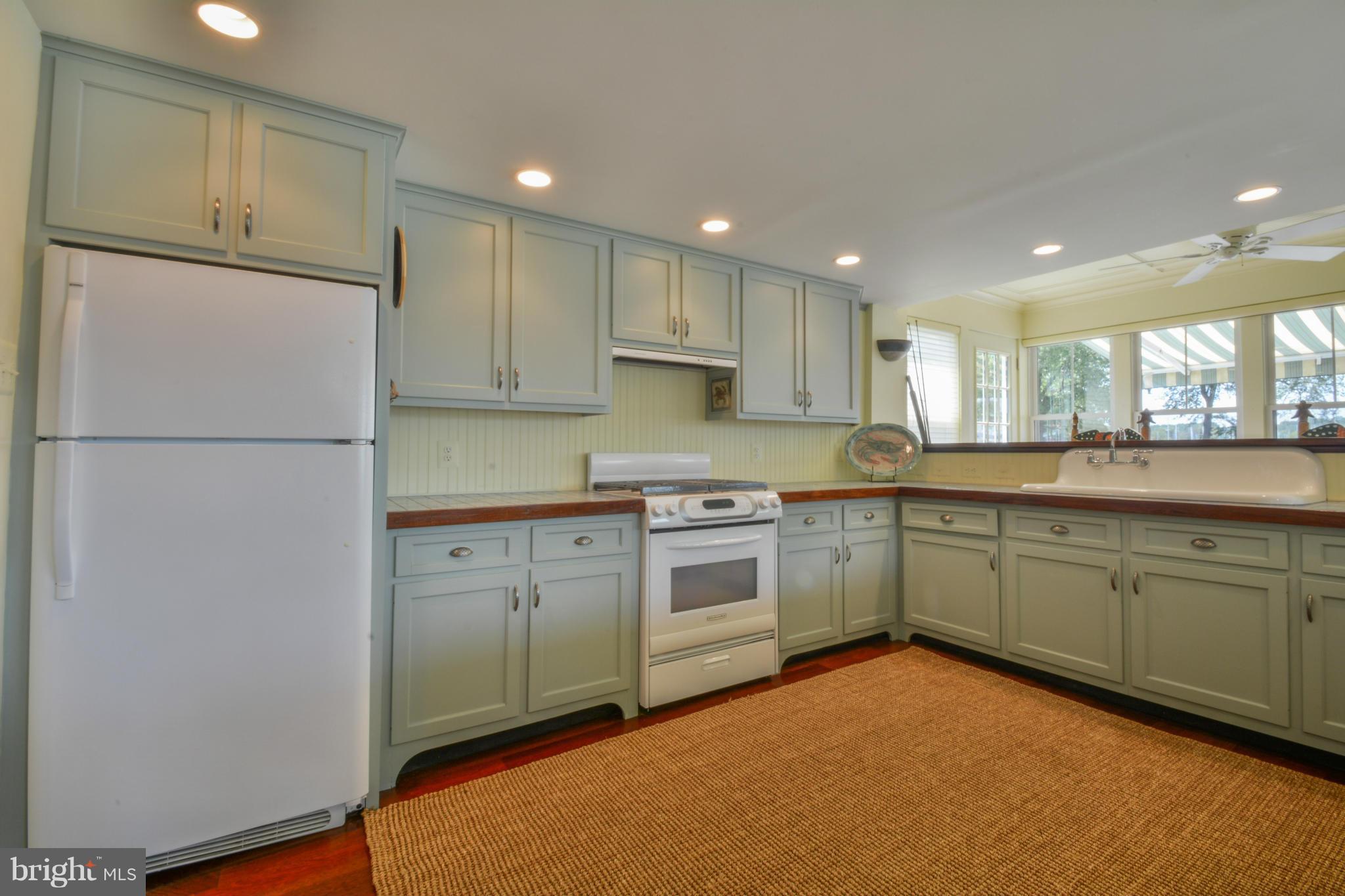 6078 Drum Point Road Deale, MD 20751 - Photo 16 of 30 Kitchen