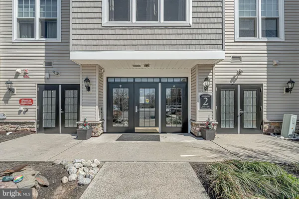 $304,900 | 235 Masterson Court, Ewing, NJ 08618