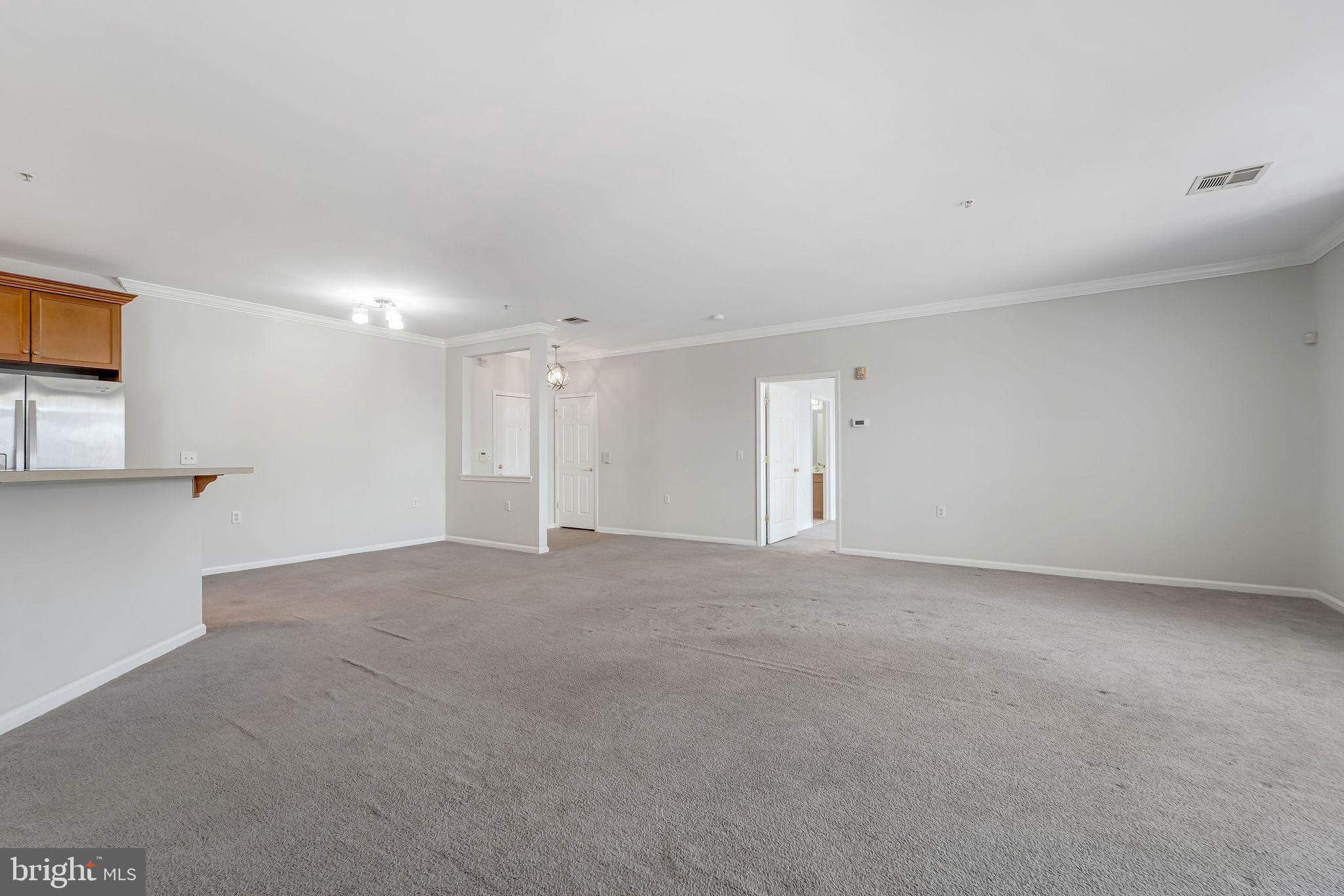 235 Masterson Court Ewing, NJ 08618 - Photo 4 of 23