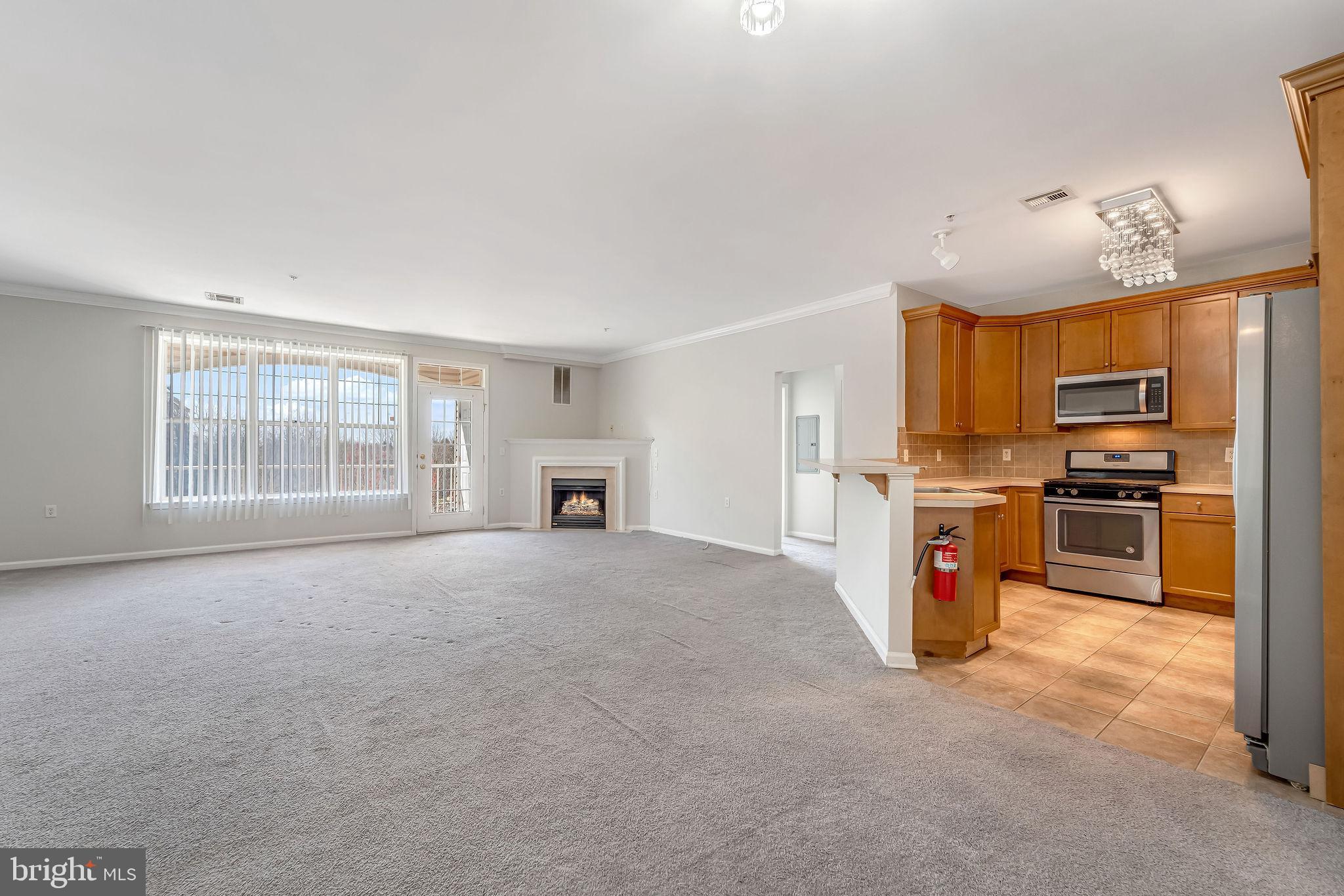 235 Masterson Court Ewing, NJ 08618 - Photo 5 of 23