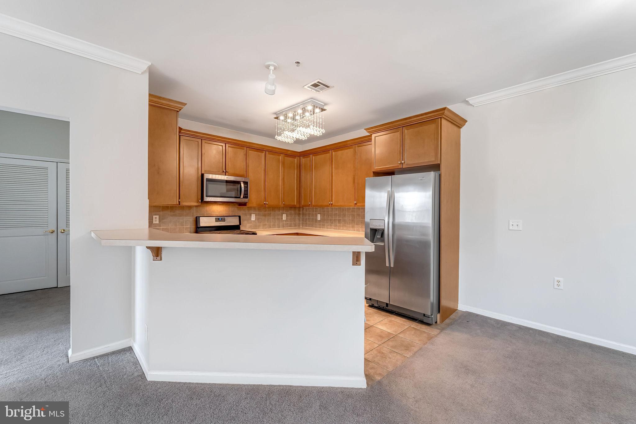 235 Masterson Court Ewing, NJ 08618 - Photo 6 of 23