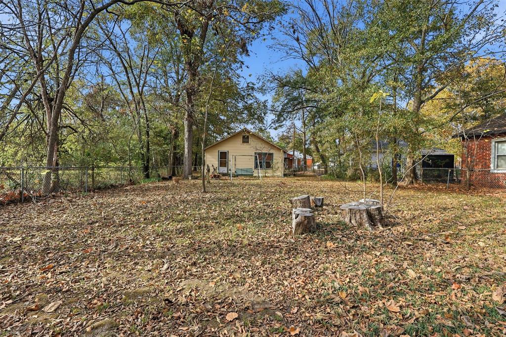 409 North Henry Street Lindale, TX 75771 - Photo 14 of 21