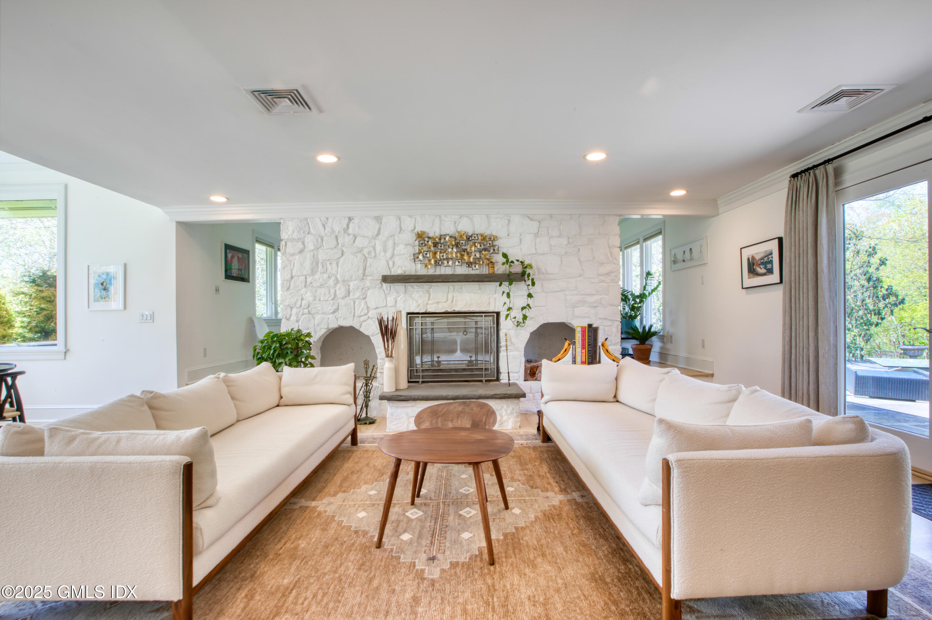 35 Dartmouth Road Cos Cob, CT 06807 - Photo 4 of 27 7