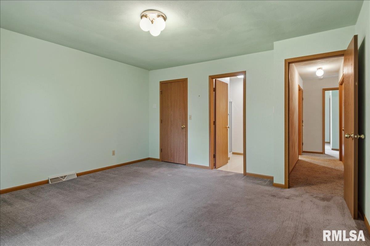 323 Bellerive Road Springfield, IL 62704 - Photo 14 of 25 Gallery Image 14