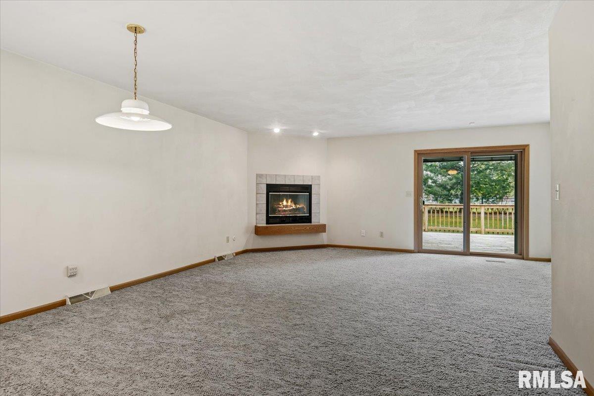 323 Bellerive Road Springfield, IL 62704 - Photo 8 of 25 Gallery Image 8