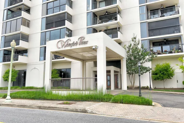 $350,000 | 200 Wagner Place, Unit 408, Memphis, TN 38103
