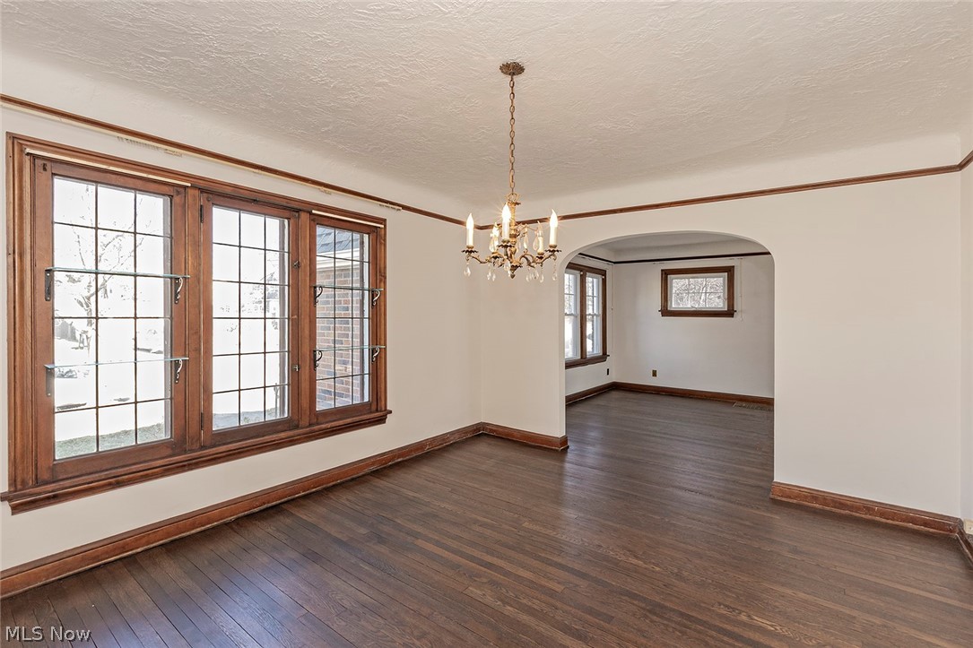 3522 Tullamore Road Cleveland, OH 44118 - Photo 8 of 32 Gallery Image 8