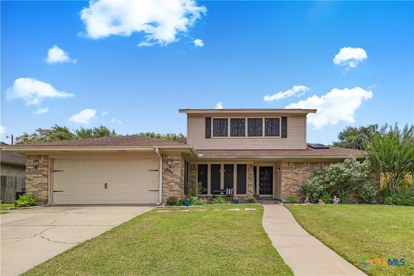 $359,900 | 505 Santa Fe, Victoria, TX 77904