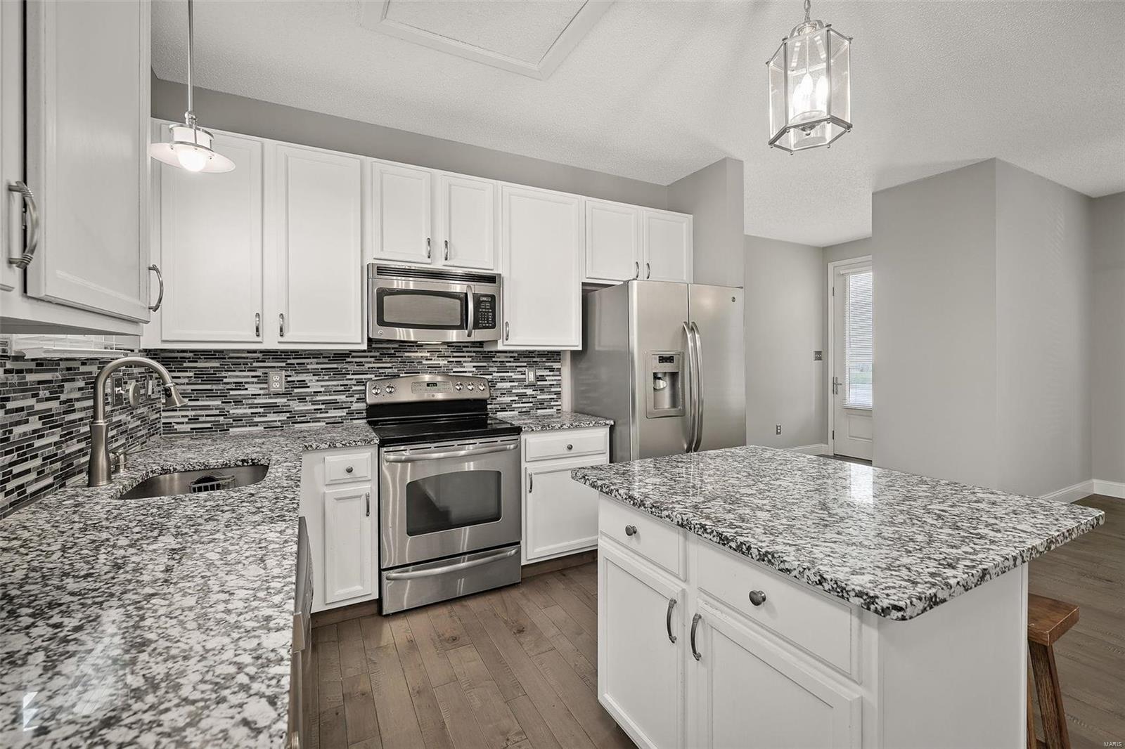 3577 Hempstead Street St. Charles, MO 63301 - Photo 9 of 22