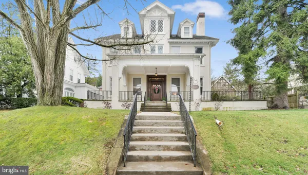 $525,000 | 1811 Mahantongo Street, Pottsville, PA 17901