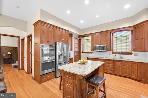 $525,000 | 1811 Mahantongo Street, Pottsville, PA 17901