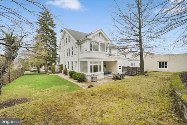 $525,000 | 1811 Mahantongo Street, Pottsville, PA 17901