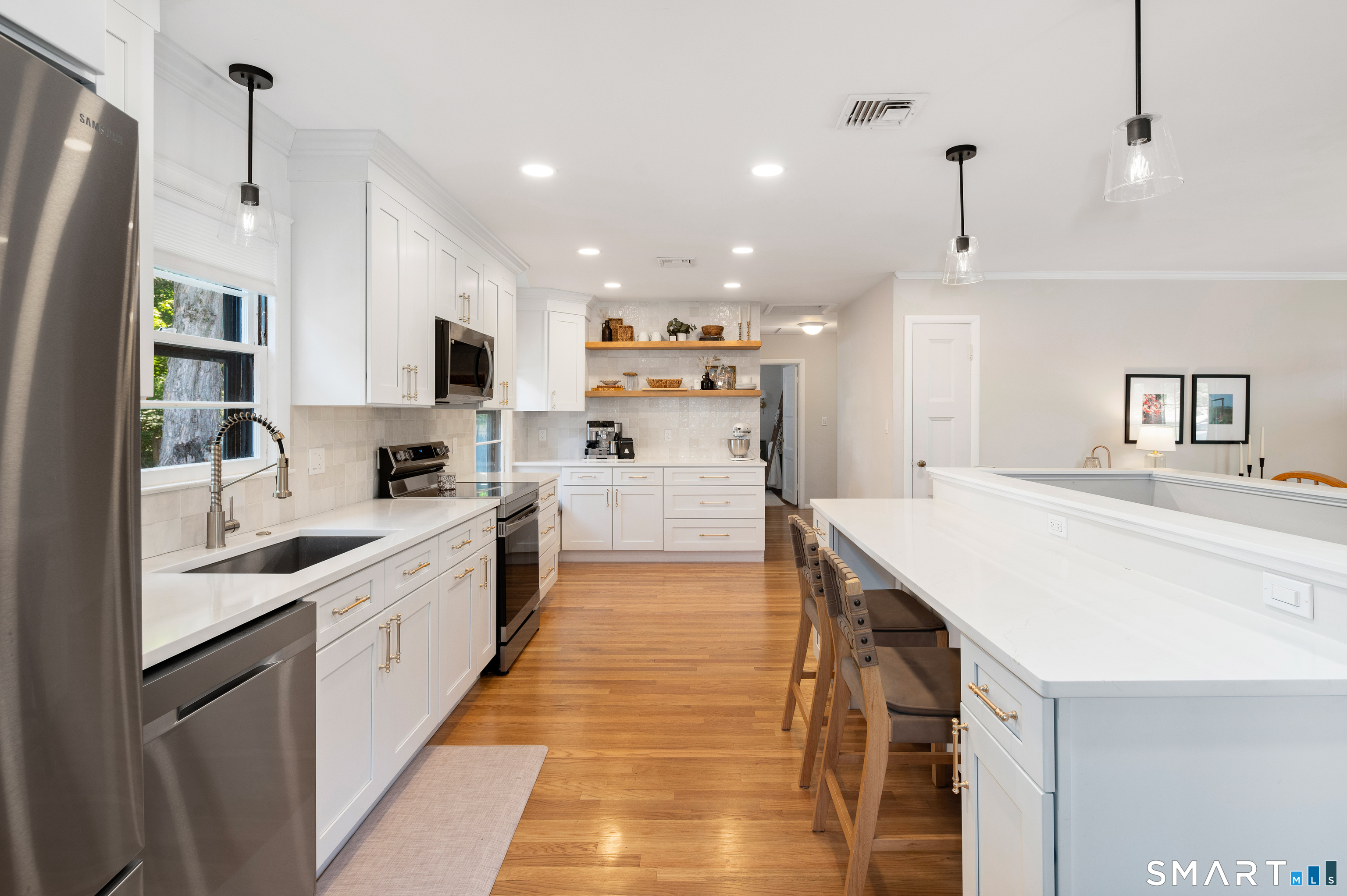 91 Lydall Road Newington, CT 06111 - Photo 8 of 32