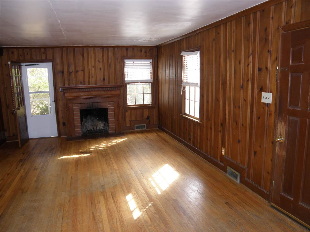 1801 Banbury Road Raleigh, NC 27608 - Photo 8 of 25 Photo 8