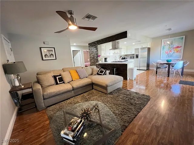 $2,300 | 6611 West Tropicana Avenue, Unit 201, Las Vegas, NV 89103