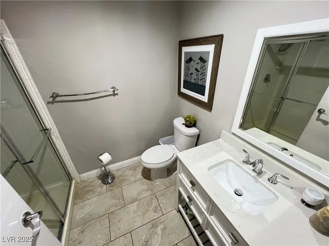 $2,300 | 6611 West Tropicana Avenue, Unit 201, Las Vegas, NV 89103