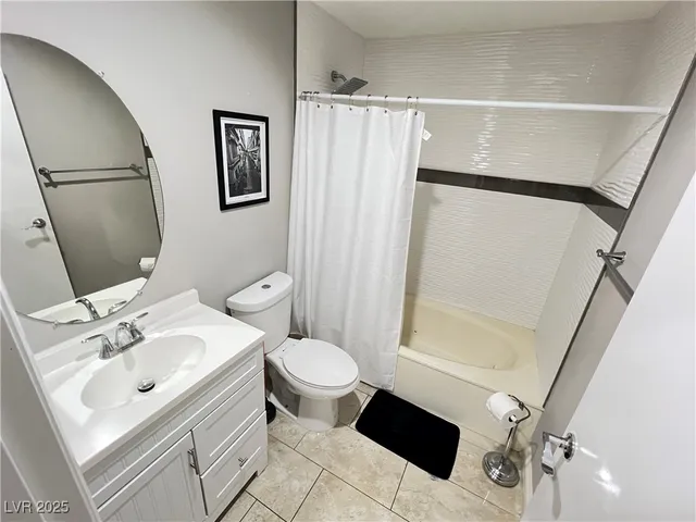 $2,300 | 6611 West Tropicana Avenue, Unit 201, Las Vegas, NV 89103