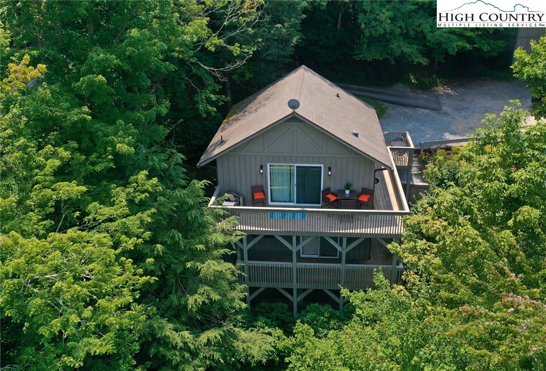 136 Mogul Road Banner Elk, NC 28604 - Photo 1 of 32 Gallery Image 1