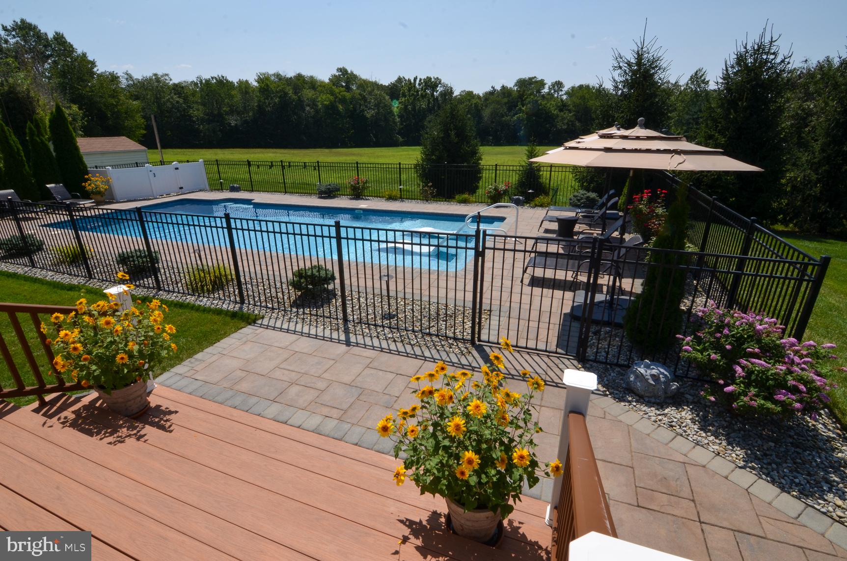 3 Aqua Terrace Hamilton, NJ 08620 - Photo 8 of 39 a view of a terrace with sitting area