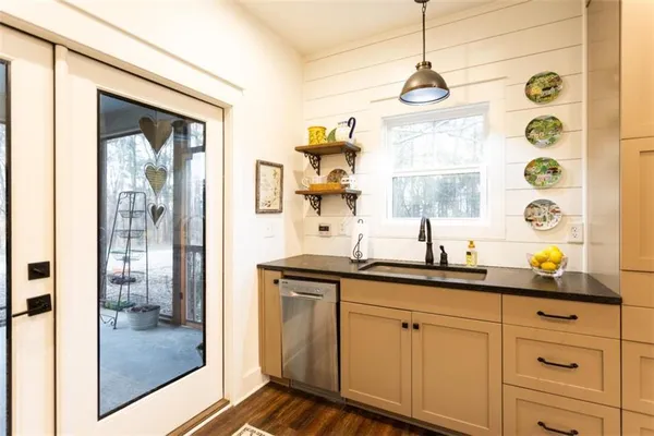 $799,000 | 2289 Camp Lane, Loganville, GA 30052