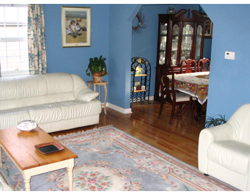 29 Arapahoe Road Bellingham, MA 02019 - Photo 3 of 6 Gallery Image 3