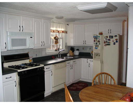 29 Arapahoe Road Bellingham, MA 02019 - Photo 5 of 6 Gallery Image 5