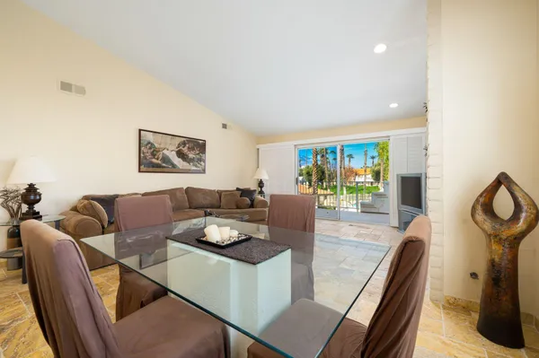 $545,000 | 684 Vista Lago Circle North, Palm Desert, CA 92211
