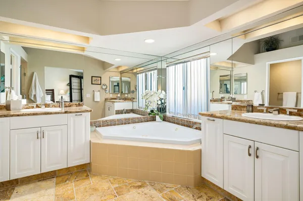 $545,000 | 684 Vista Lago Circle North, Palm Desert, CA 92211