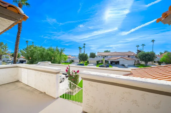 $545,000 | 684 Vista Lago Circle North, Palm Desert, CA 92211