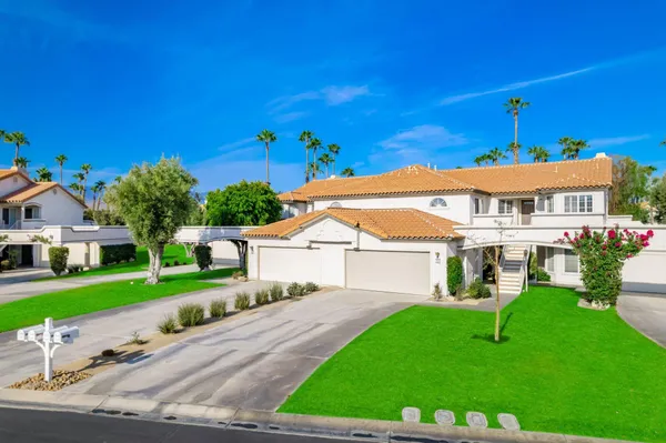 $545,000 | 684 Vista Lago Circle North, Palm Desert, CA 92211