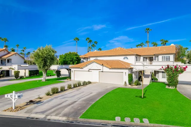$560,000 | 684 Vista Lago Circle North, Palm Desert, CA 92211