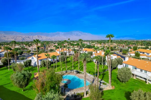 $545,000 | 684 Vista Lago Circle North, Palm Desert, CA 92211