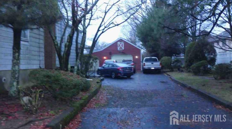 517 Grove Avenue Edison, NJ 08820 - Photo 4 of 5