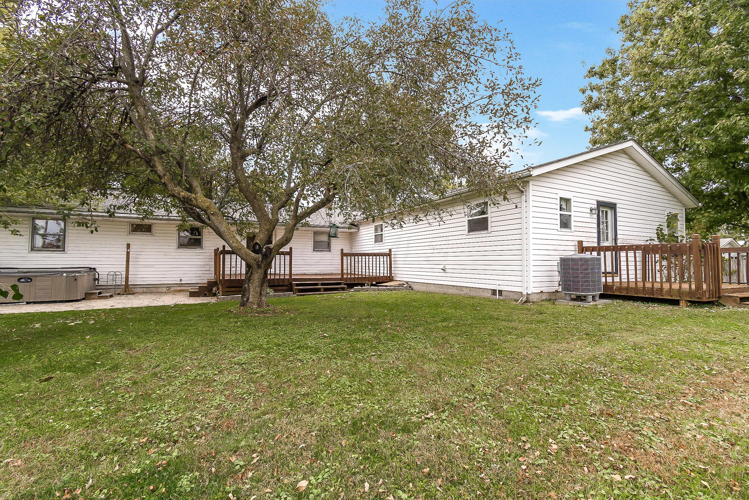 10529 York Road Southwest Etna, OH 43062 - Photo 4 of 44