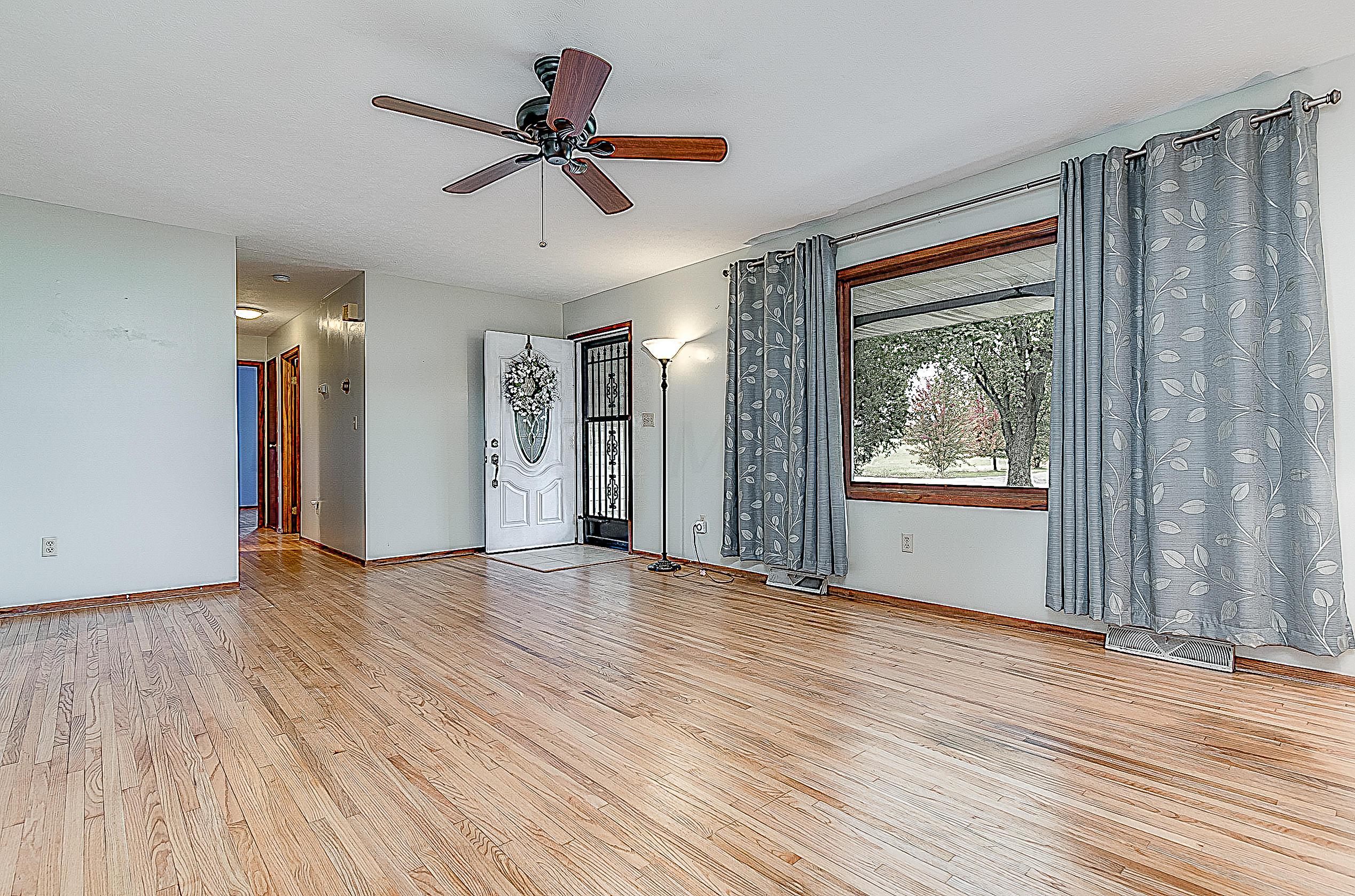 10529 York Road Southwest Etna, OH 43062 - Photo 6 of 44