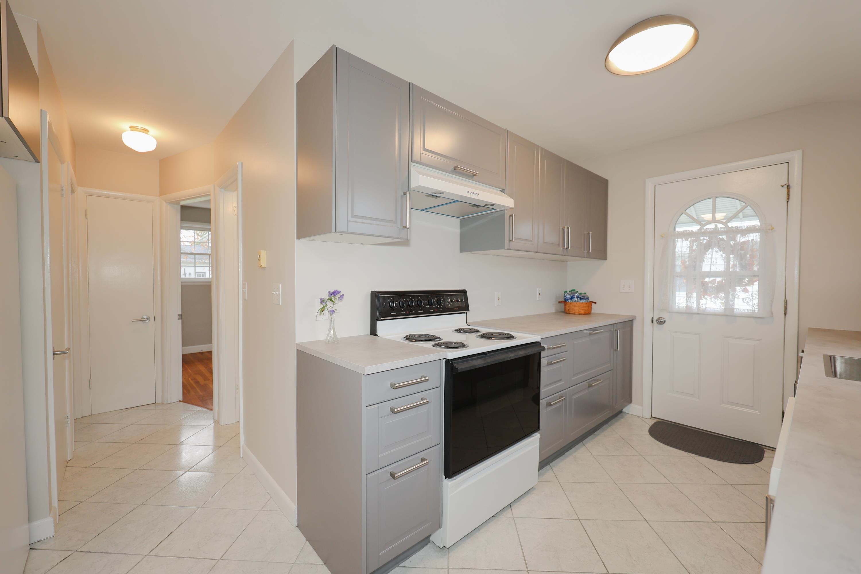 51 Celeste Street Manchester, NH 03103 - Photo 2 of 8 Gallery Image 2