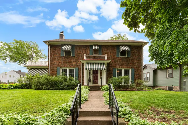 $399,000 | 2735 Scott Street, Davenport, IA 52803