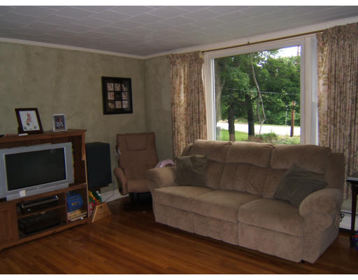 428 Patriots Road Templeton, MA 01468 - Photo 7 of 7 Gallery Image 7