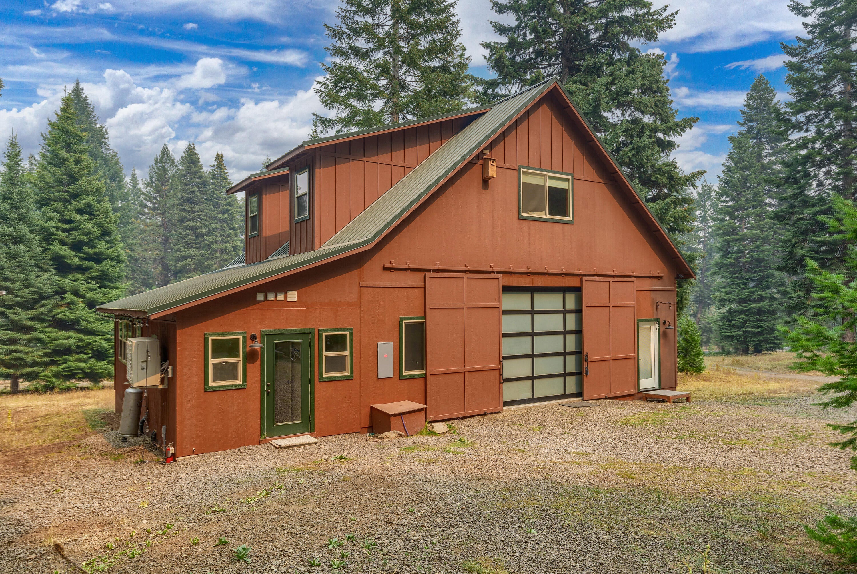 1900 Hyatt Prairie Road Ashland, OR 97520 - Photo 2 of 55 HP(6)